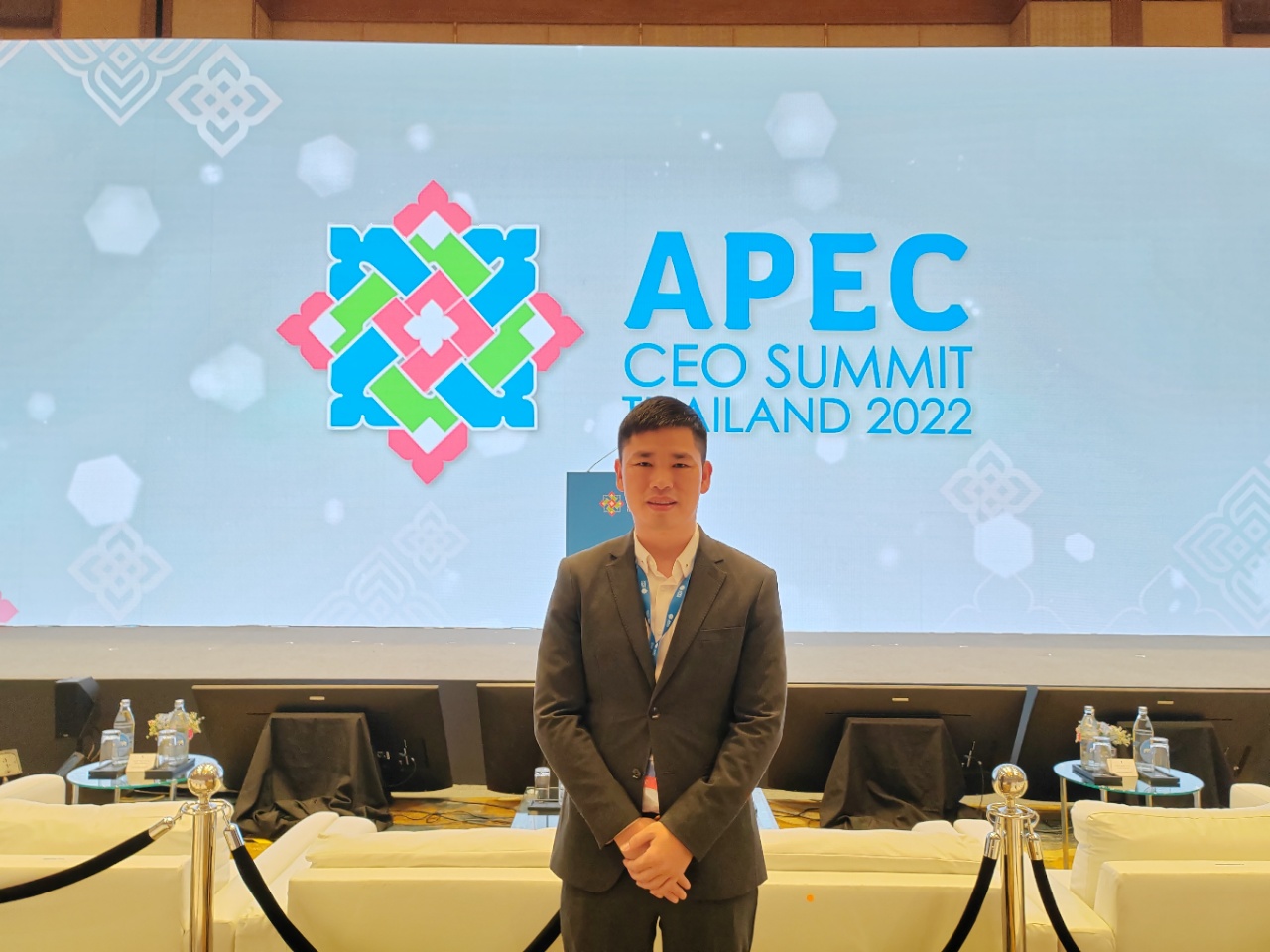 APEC“茗唐”茶敘四國元首！法國總統(tǒng)！智利總統(tǒng)！越南主席！新西蘭總理！